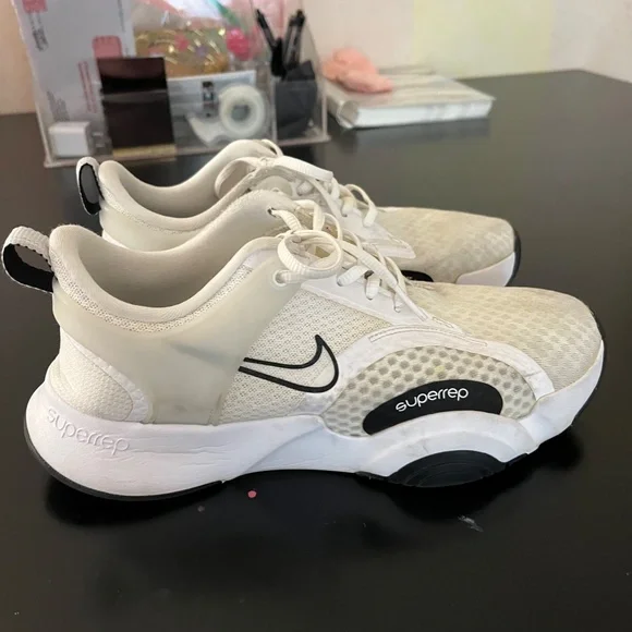 White Nike Superreps - Picture 3 of 3